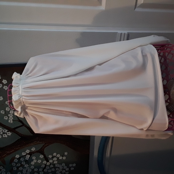 New Blouse - Picture 4 of 6